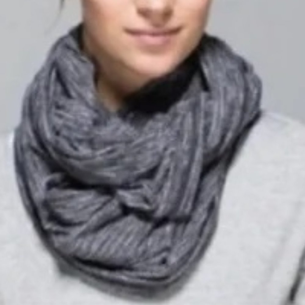Lululemon Vinyasa Scarf - Picture 8 of 10